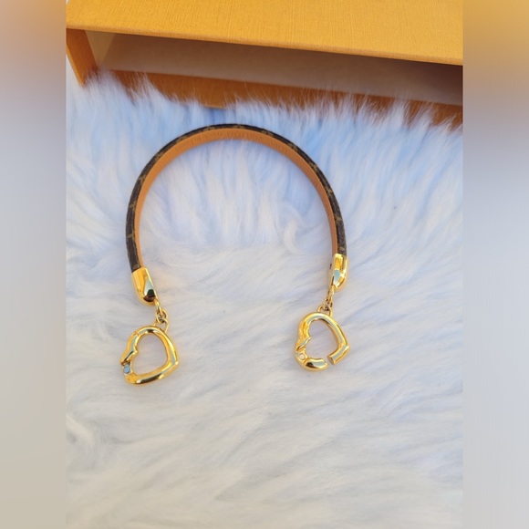 Say Yes LV Bracelet (Size 19) - Picture 10 of 14
